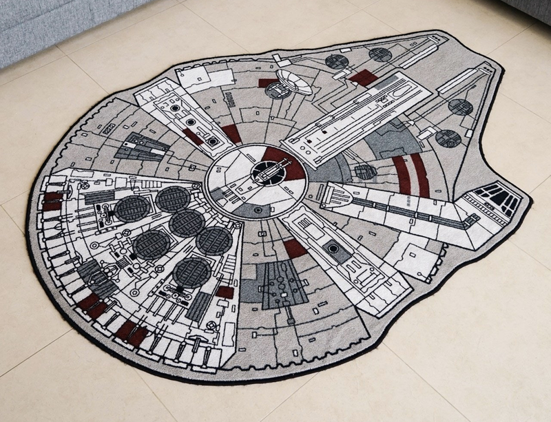 Illustration for article titled No Room Is Truly Decorated Without a Millennium Falcon Rug